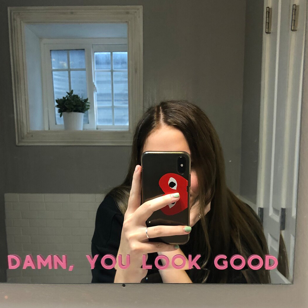 You Look Good Dainty Mirror St - Home Goods Bathroom Mirrors ulasan dan harga